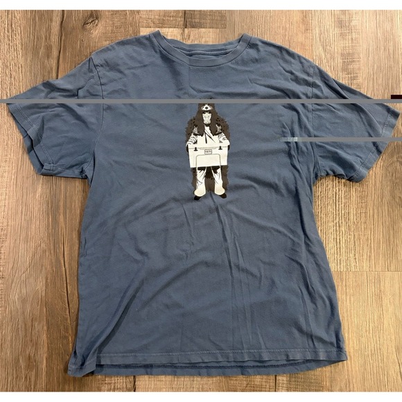 Yeti Other - Yeti Mountain Man Holding Cooler Blue Mens Size L Short Sleeve Tee Shirt